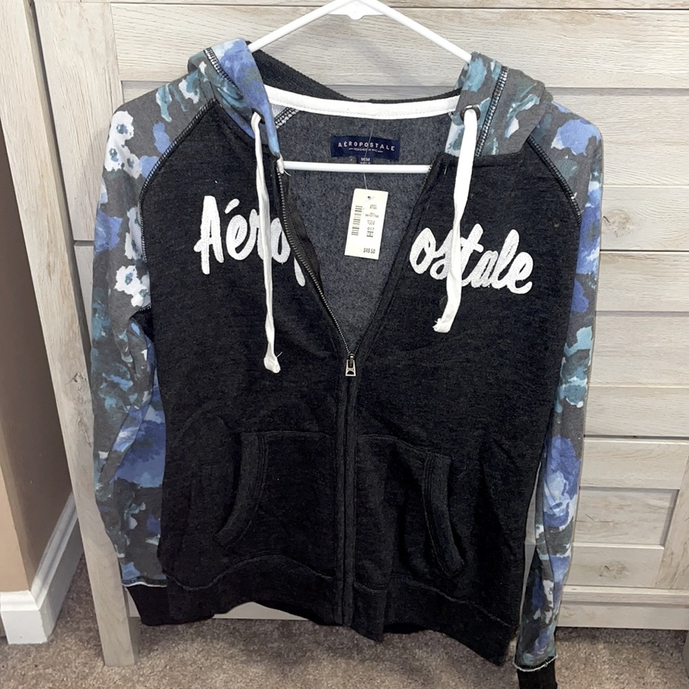 Aeropostale Zip Up Hoody NWT - M
